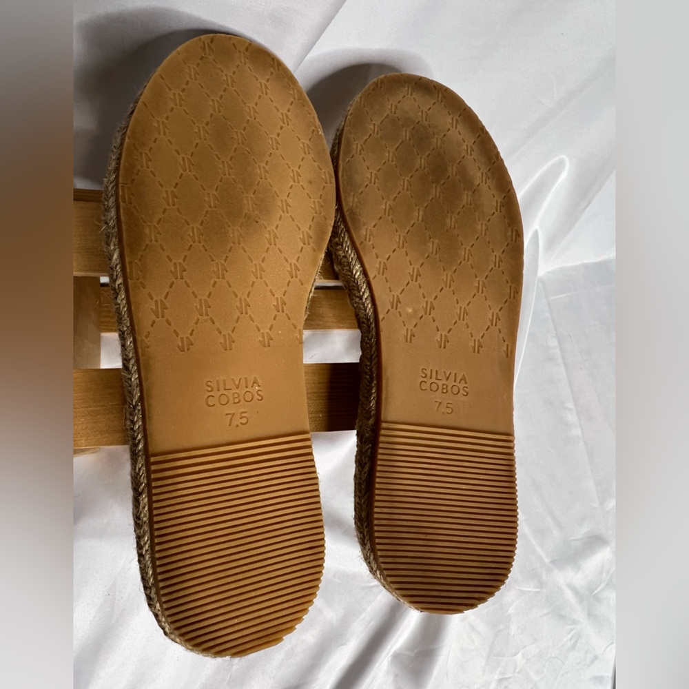 Silvia Cobis Soil Mocasines Leather Flat Espadrilles Women’s Cream/Gold Pom Poms - Picture 11 of 15